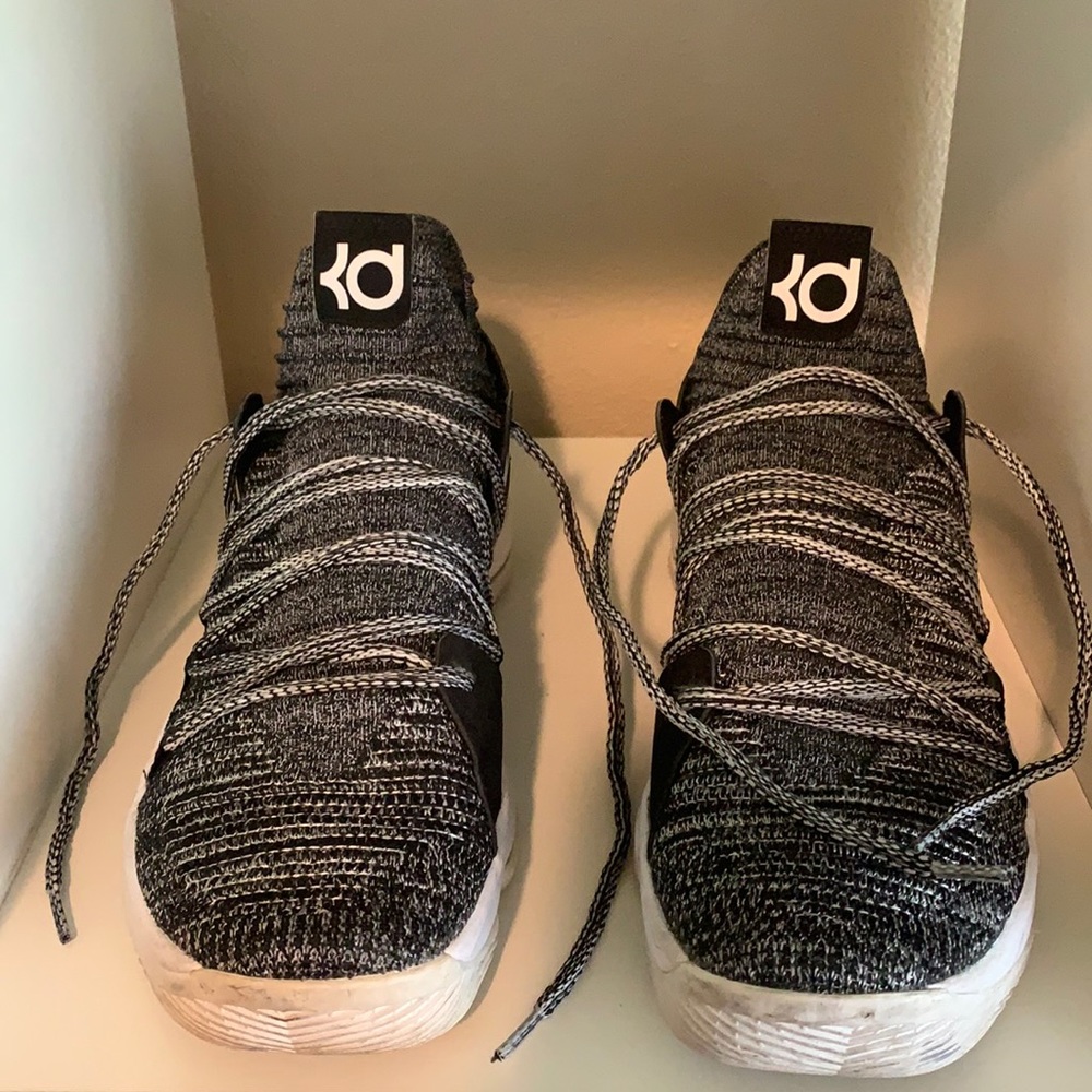 Mens Nike KD 10 size 11.5 black & grey
